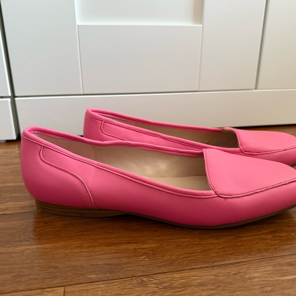 Bandolino Vibrant Pink Leather Loafers NEW